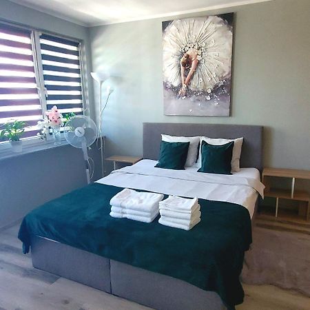 Apartament Centrum Chmielna ワルシャワ エクステリア 写真